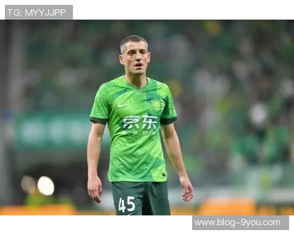 邓卓翔上赛季临危受命执教三镇今季未能入选新教练组引发关注 邓卓翔上赛季临危受命执教三镇今季未能入选新教练组引发关注